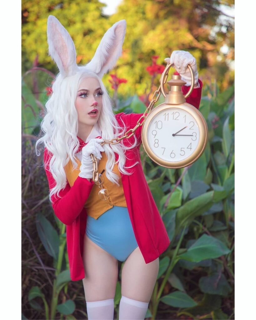 Nichameleon Cosplay White Rabbit from Alice in Wonderland