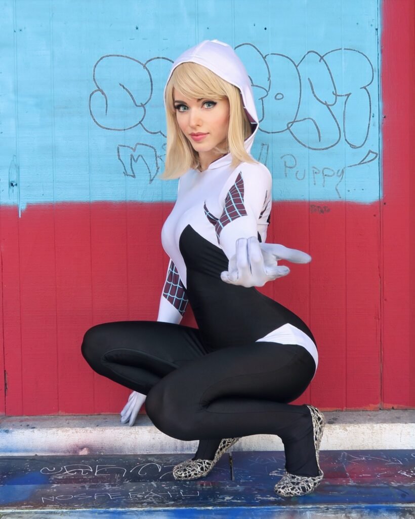 Amouranth modelo cosplay Spider-Gwen