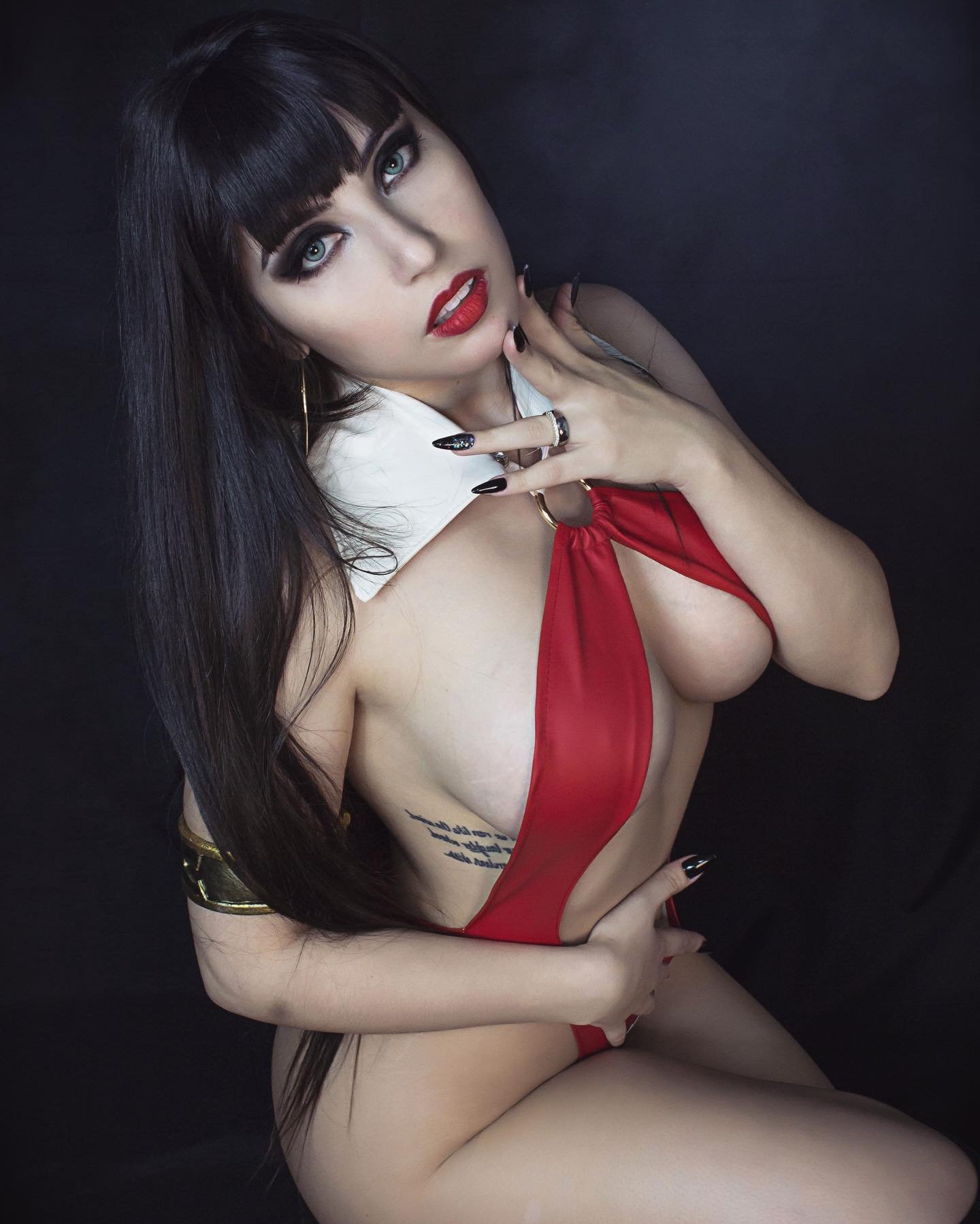 Danielle Vedovelli Cosplay Vampirella