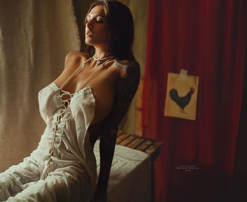 Dmitry Borisov Fotógrafo - Modelo morena de vestido branco